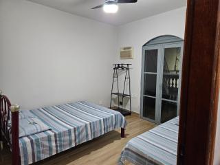 Casa familiar e espaçosa em Aparecida SP, com 3 quartos - Aparecida - 5