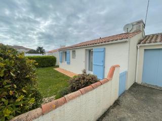 Charmant pavillon avec jardin clos, terrasse, et tout confort, à 950m de la plage des Sables-d'Olonne - FR-1-92-743 - La Pironnière - 0