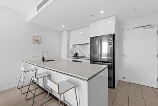 Stunning 1B in South Bank with River & Mountain View - Brisbane - 3
