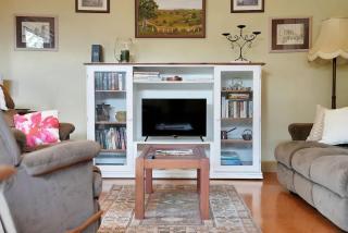 Coachman's Cottage - Cosy Charm, Pets Welcome - Orange - 1