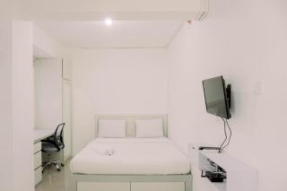 Cozy Stay Studio at Urbantown Serpong Apartment By Travelio - Tangerang - 4
