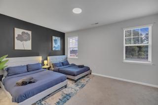 Luxurious King 3BR Townhouse Mins to Downtown! - Durham - 2