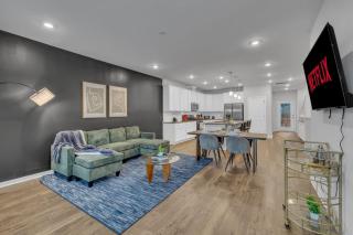 Luxurious King 3BR Townhouse Mins to Downtown! - Durham - 0