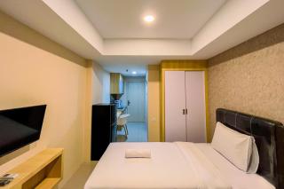 Best Deal and Cozy Studio De Prima Apartment By Travelio - Medan - 5