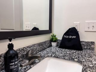 Luxurious King Bed Studio in Midtown! - Charlotte - 5