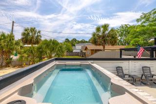 Bayview Cottage - Sun deck, pool, and more! - Panama City Beach - 6