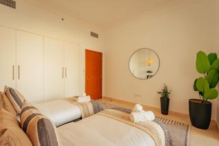 Voyage Ansam Two Bedroom With Ocean Views - Abu Dhabi - 1