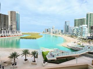 Luxury Boho Retreat Serene Lagoon Views - Abu Dhabi - 0