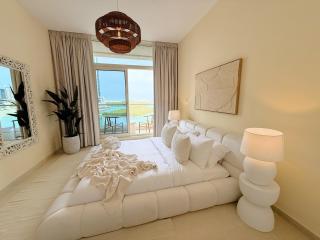 Luxury Boho Retreat Serene Lagoon Views - Abu Dhabi - 6