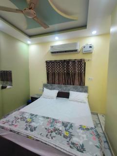navya homestay - Ayodhya - 8