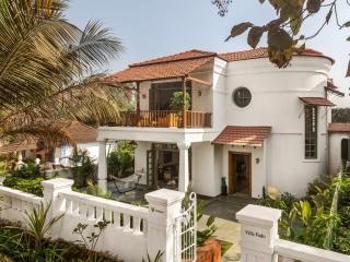 Villa Fado Assagao with 4 BHK & Big Private Pool & Garden with Balcony & Caretaker - Assagao - 0