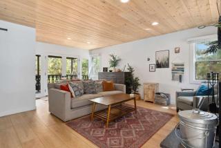 Newly Renovated Villa 6 Beds Fenced-in Backyard - Big Bear Lake - 4