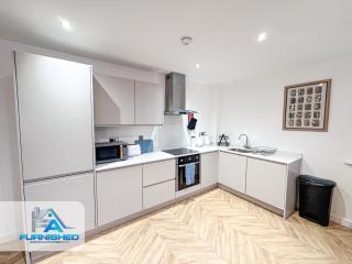 2 Bed Apartment with Parking - Leeds - 1