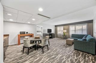 DoubleTree Suites by Hilton Hotel Huntsville South - 1