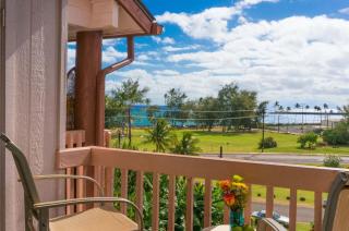 Beachfront Bungalow Walk to Ocean & Restaurants - Lihue - 9