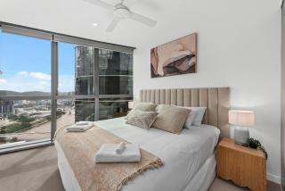 Queens Wharf - Luxe 2BR with Stunning Views and Pool - Brisbane - 8