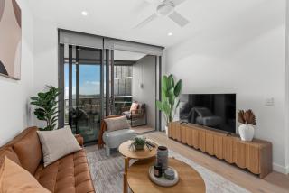 Queens Wharf - Luxe 2BR with Stunning Views and Pool - Brisbane - 1