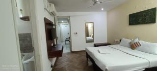 NUAB House - Near Fortis, MAX, MEDANTA, Paras Hospitals and HUDA Metro - Gurgaon - 6