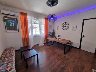 Downtown Belgrade Hostel and Apartments - 6