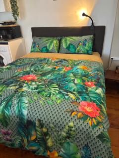 Compact Cutie - Cuba Mall, Central Wellington - 9