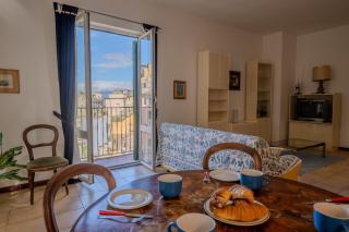 Lovingenoa - Prione - White House - Genova - 0
