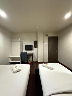 1st Living Subang SS15 - 4