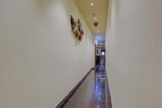 Hotel O Golden Suites - Vāshi - 6