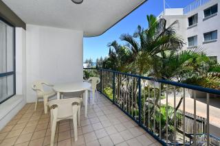 Coastal Comfort - Walk to Beach, Cafes & Pool - 1