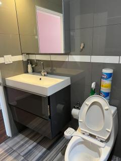 Just The Two Of Us -Romantic Pool View And Private Entry Sleeps 2 Near CSUN CSUN - 1