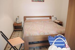 Three room flat with garden encIosed by hedge - Bibione - 7
