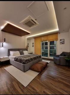 Modern ONE Bedroom Apartments in Gold Crest Mall With Al Fateh Store - Lahore - 0