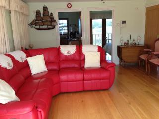 Room in Apartment - Bluebell Apartment Suite with separate lounge area - Truro - 8