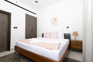 Spacious 2BR Apartment l Rooftop Pool l Gym - 0