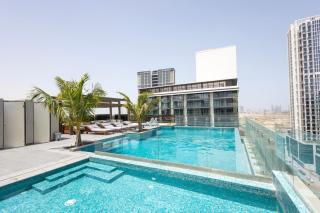 Spacious 2BR Apartment l Rooftop Pool l Gym - 5