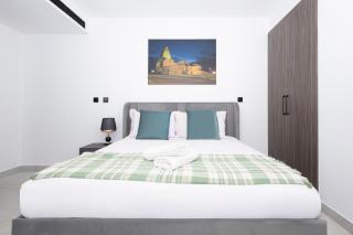 Spacious 2BR Apartment l Rooftop Pool l Gym - 1