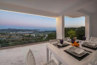 Sea Breeze Retreat with Private Pool - Saronida - 4