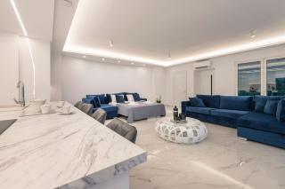 Sea Breeze Retreat with Private Pool - Saronida - 2