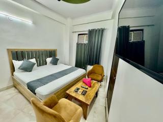 Hotel Comfort Inn, Mundka, New Delhi - Near Nangloi Metro station - New Delhi - 9