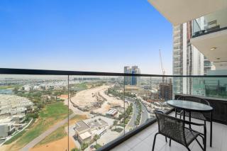 Modern 1BR at Golf Vita A in Damac Hills Near Golf - 1