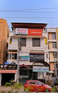 Holiday Inn Guest House Near Nemcare Hospital - Jāmb - 4