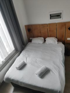 Midi 81 HOSTEL - Brussel - 8