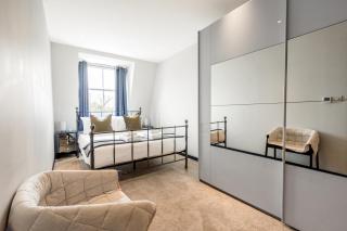 Amazing 2BR Flat, Free Parking, by Battersea - London - 5
