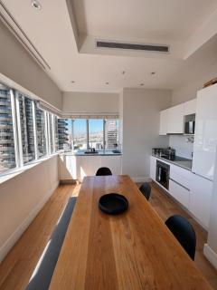 Luxury 2 Bedroom Apartment Waterfront Views - Cape Town - 5