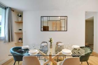 Beautiful 3BR 8P Nation Apartment - 6