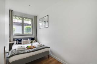 Beautiful 3BR 8P Nation Apartment - 3