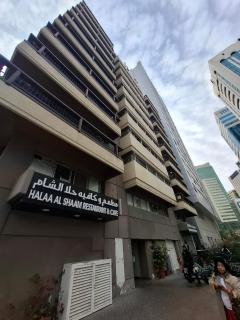 Old room with a balcony and view - Abu Dhabi - 7