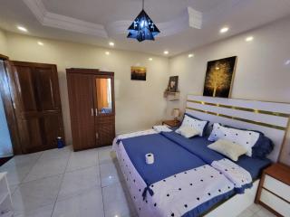 BAKU HOUSe - Dakar - 7