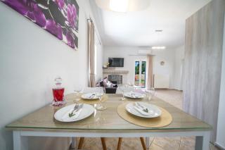 Elia Villa - Angeliana - 6