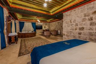 Latona Stone Palace - 5