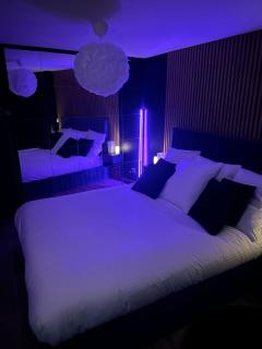Suite avec Jacuzzi privatif 91 pour une nuit insolite Essonne - 30 minutes Paris - Longjumeau - 7